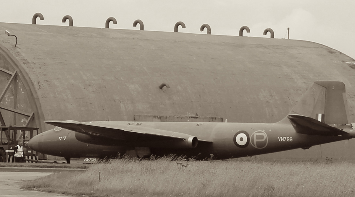 English-Electric-Canberra-T4-1